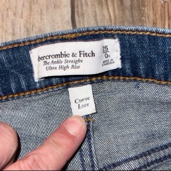 Abercrombie & Fitch The Ankle Straight Jeans - Picture 2 of 2